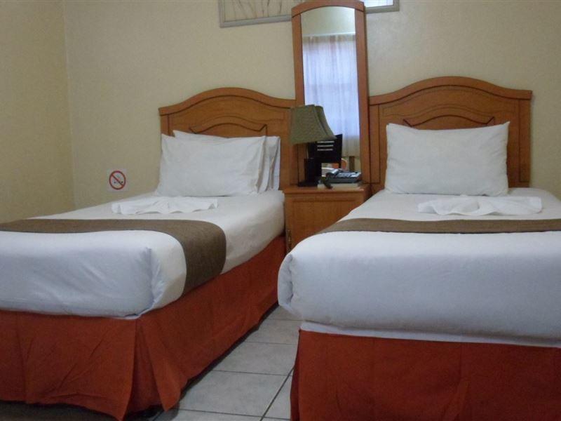 Centre Lodge Maun Luaran gambar