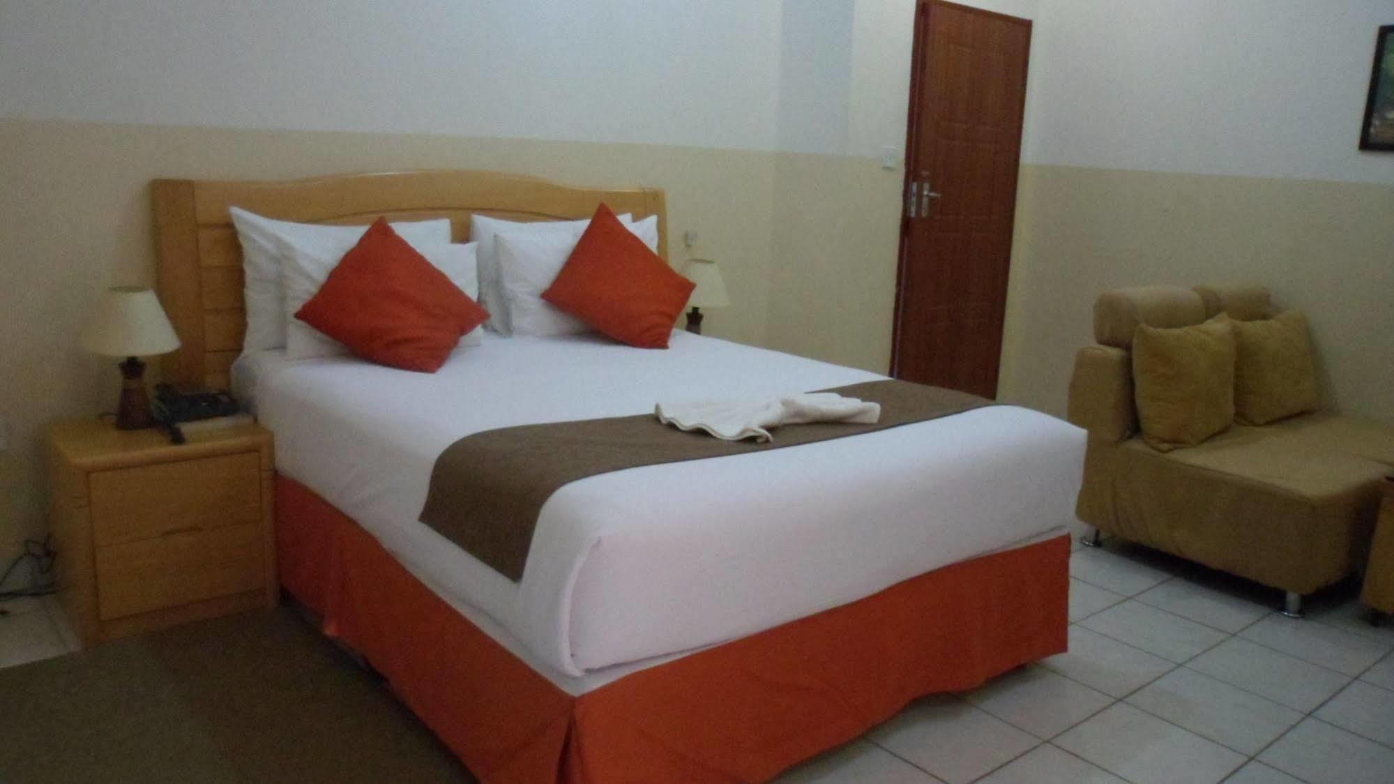 Centre Lodge Maun Luaran gambar