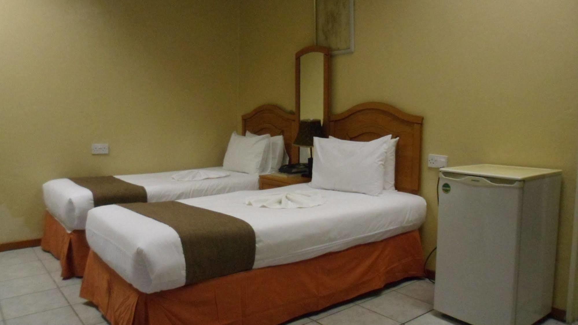 Centre Lodge Maun Luaran gambar