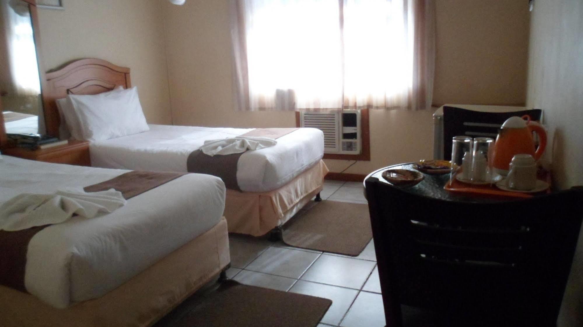 Centre Lodge Maun Luaran gambar